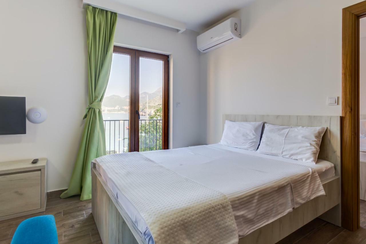 Mima Apartments Sveti Stefan Buitenkant foto